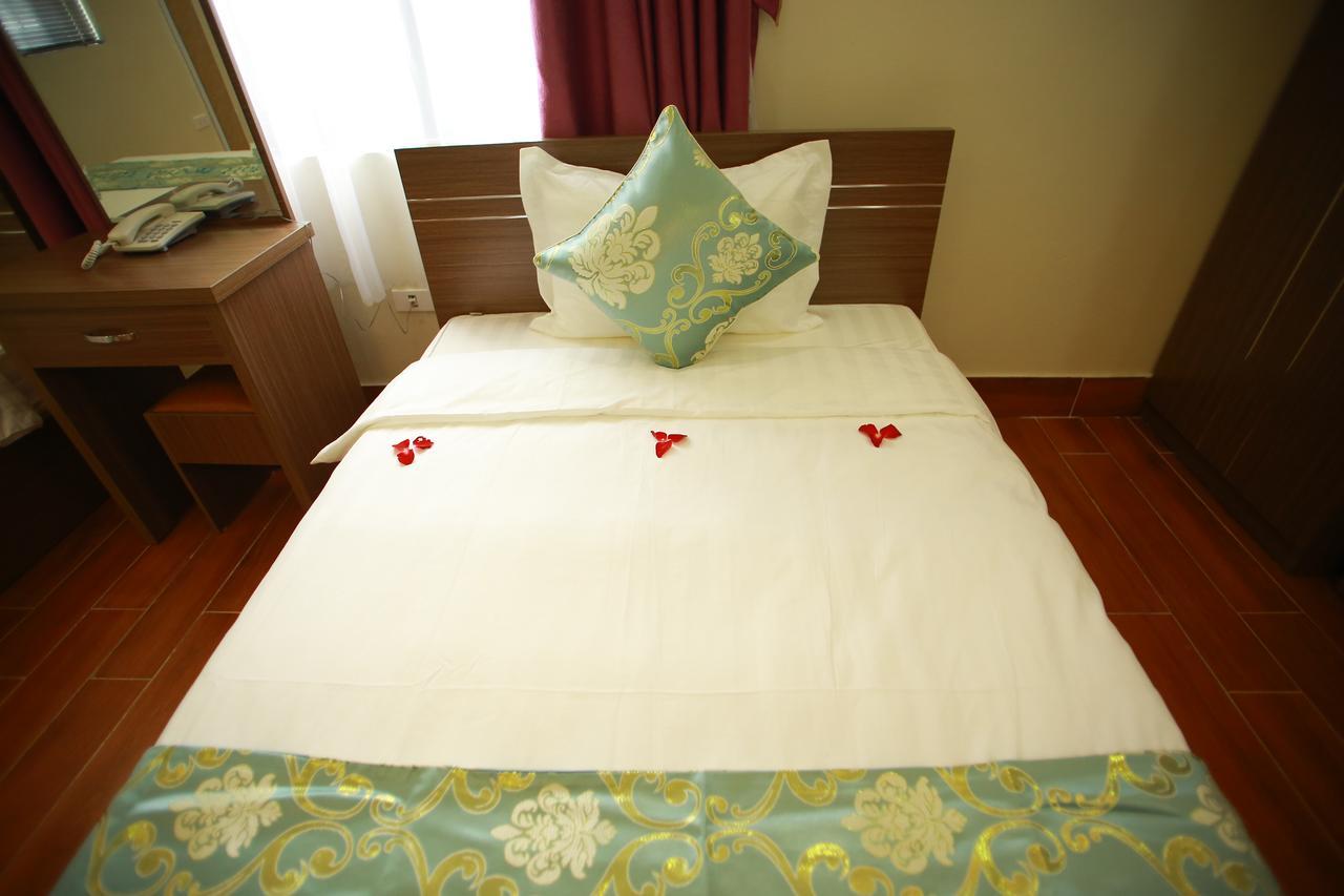 Family Airport Hotel Thach Loi Exterior photo